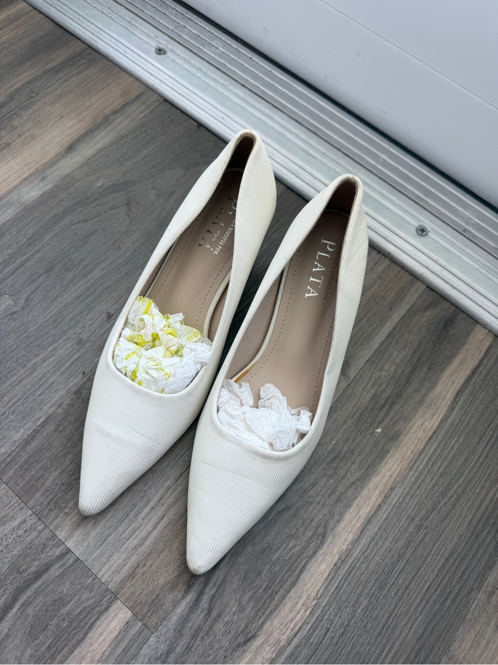 Women’s Cream Pointed Toe Heels